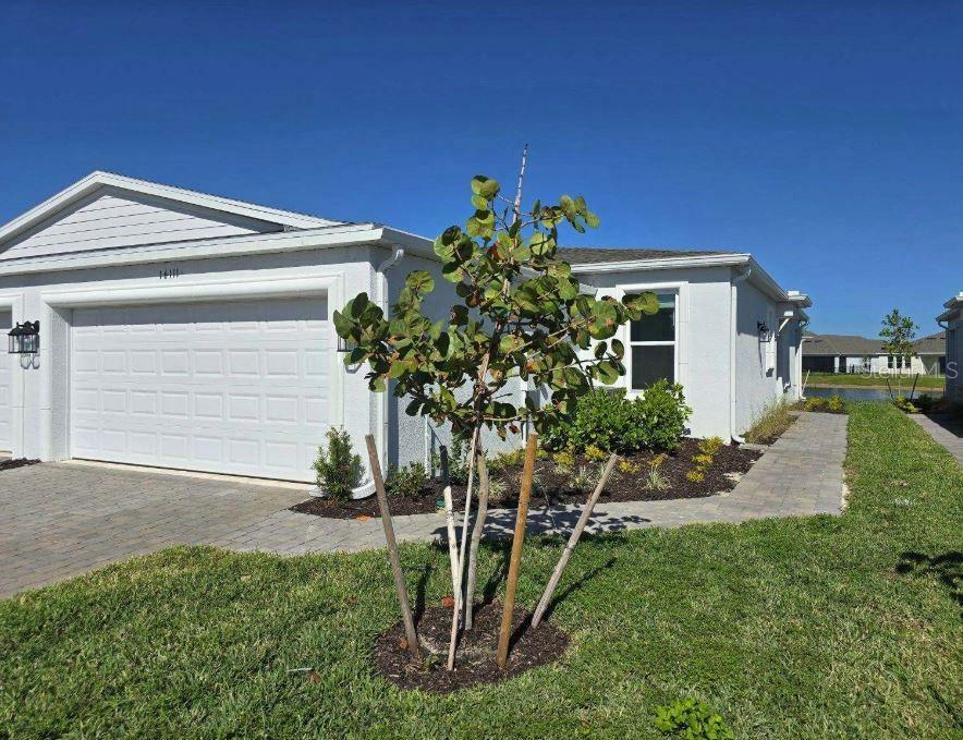 Property Photo:  16111 Ivy Ridge Court  FL 33953 