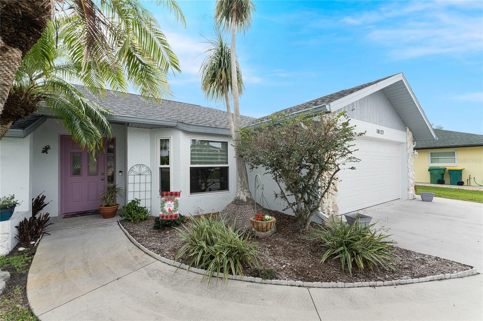 Property Photo:  10127 Peach Avenue  FL 34224 