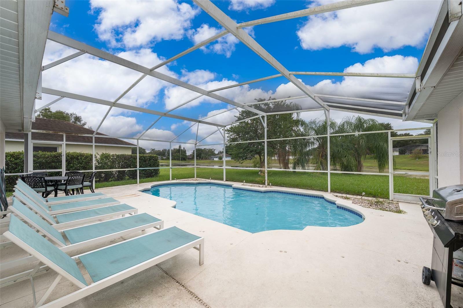 Property Photo:  577 Sunridge Woods Boulevard  FL 33837 