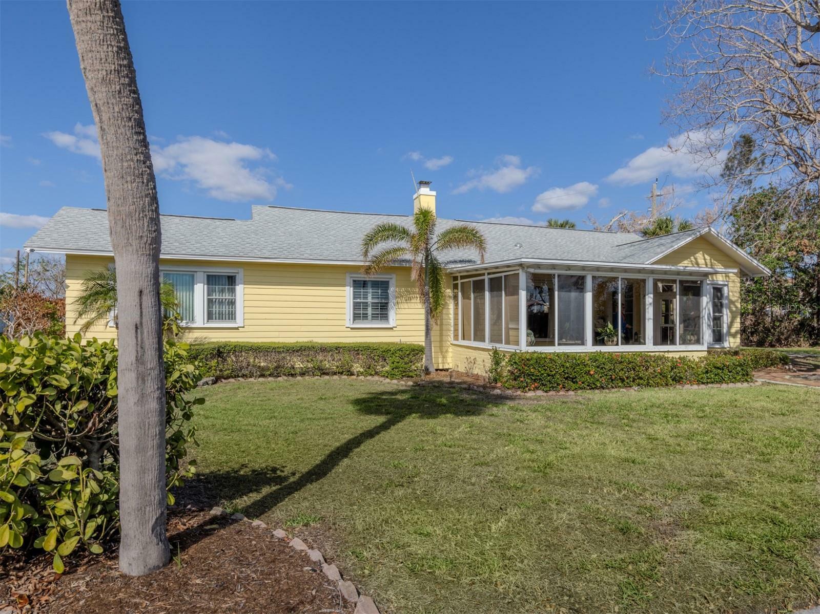 Property Photo:  104 Sunrise Drive  FL 34275 