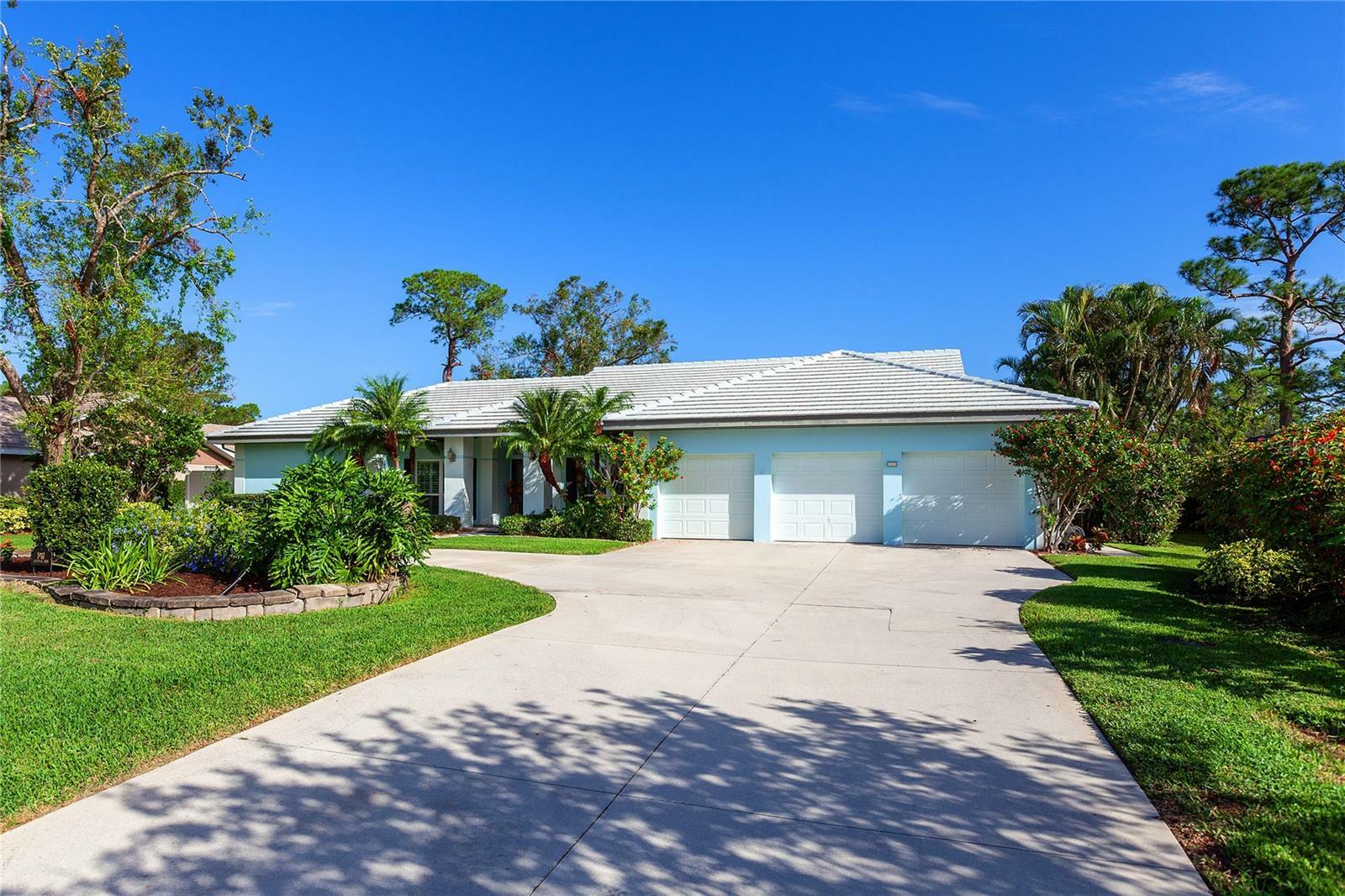 Property Photo:  7917 Broadmoor Pines Boulevard  FL 34243 