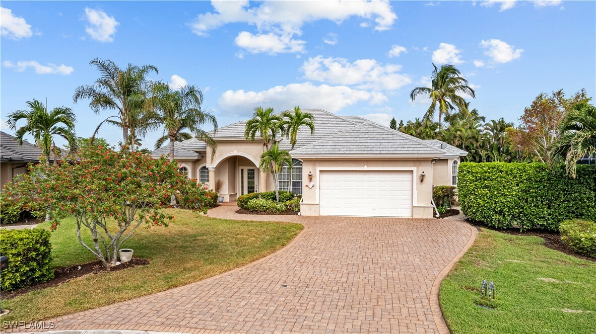 Property Photo:  8983 Star Tulip Court  FL 34113 