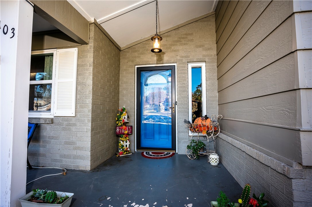 Property Photo:  103 Cardinal Street  AR 72601 