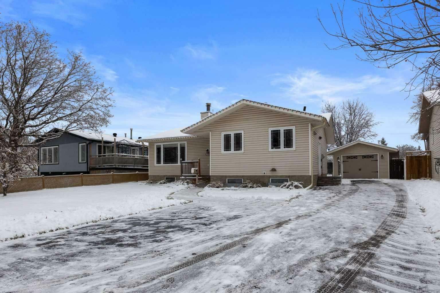 Property Photo:  235 Cornwall Drive  AB T9K 1G7 