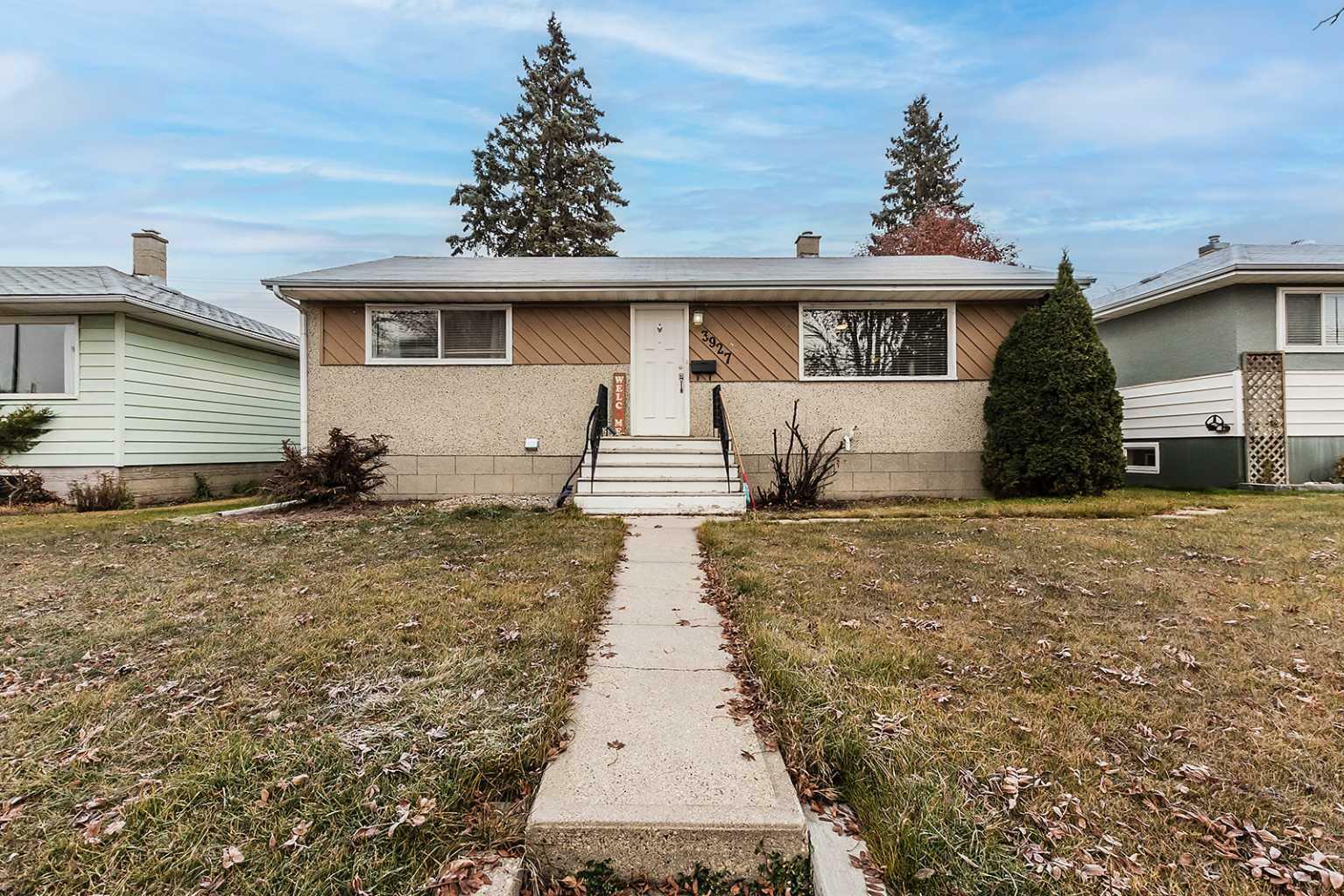 Property Photo:  3927 40A Avenue  AB T4N 2T7 