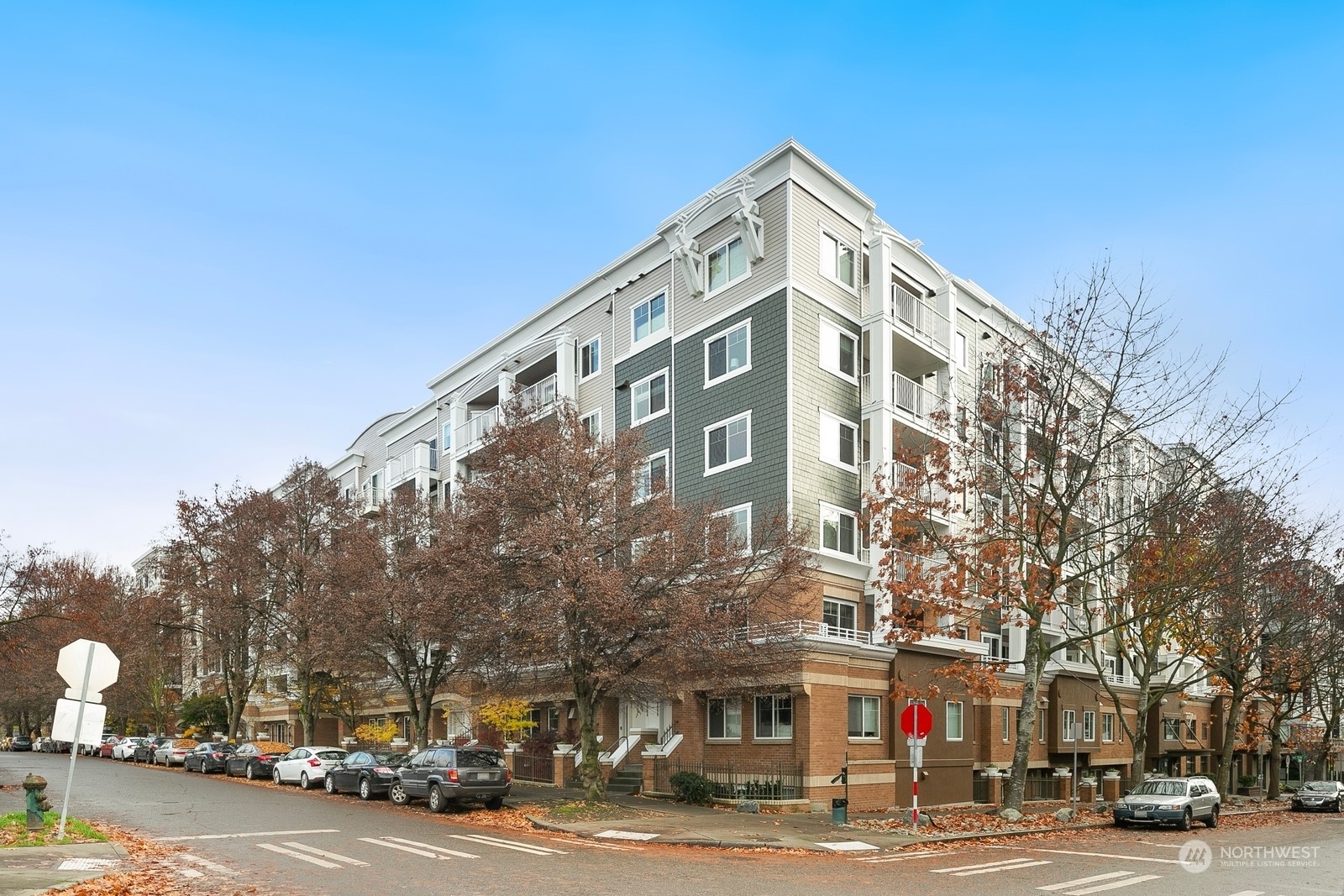 Property Photo: 1545 NW 57th Street 505 WA 98107