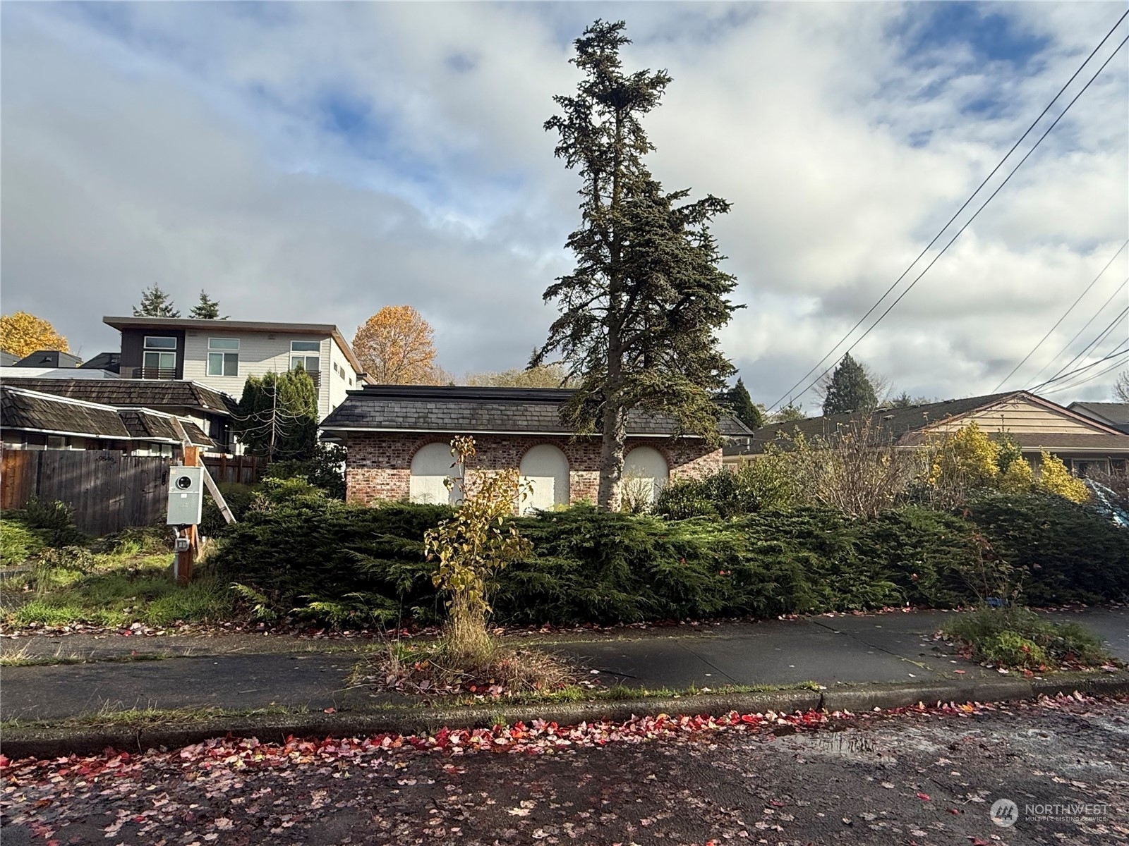 Property Photo:  9540 Interlake Avenue N  WA 98103 