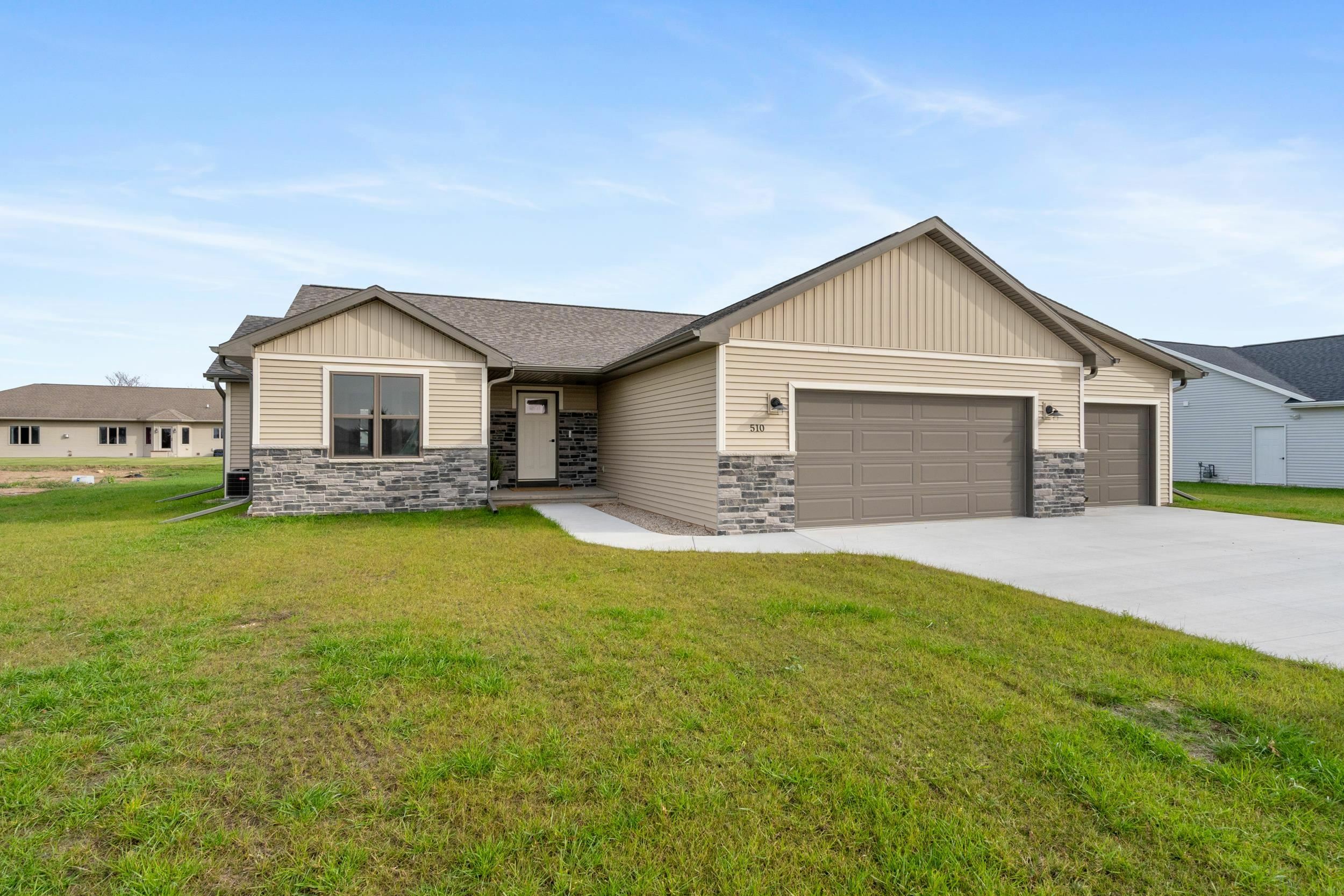 Property Photo:  510 Rustic Ridge Drive  WI 54110 