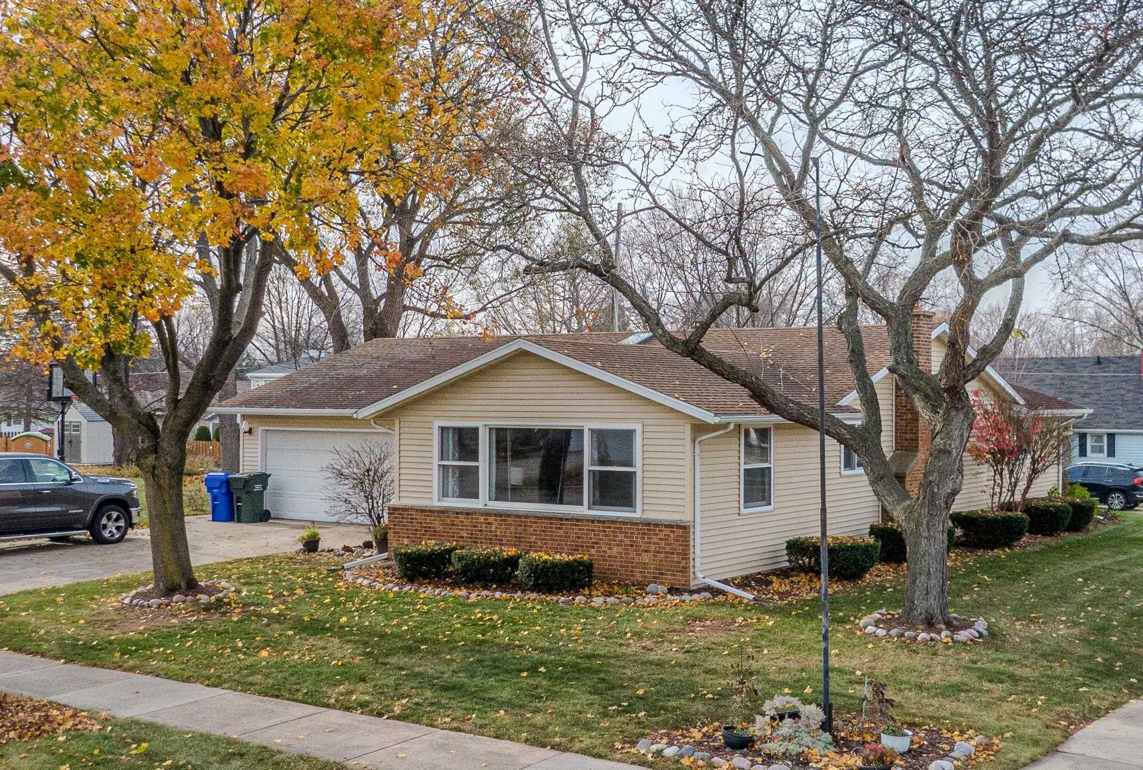 1801 Parkwood Drive  Kaukauna WI 54130-3141 photo