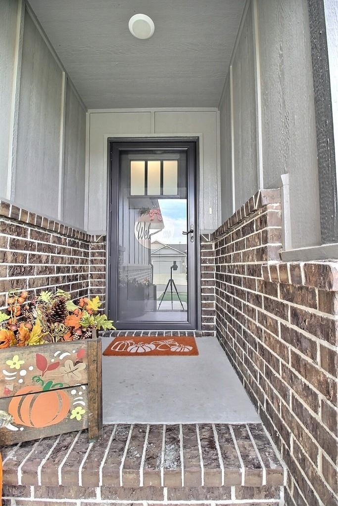 Property Photo:  919 Freedom St  KS 67037 