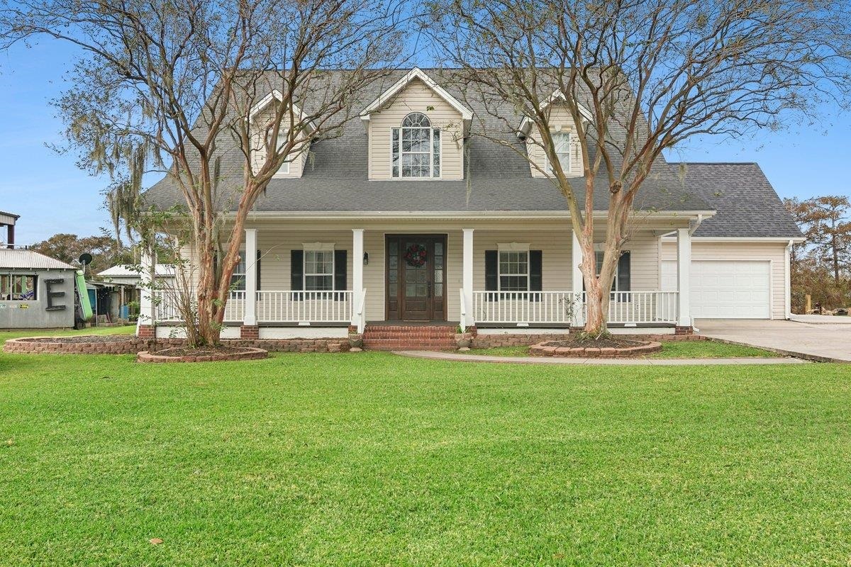 Property Photo: 222 Berwick TX 77611