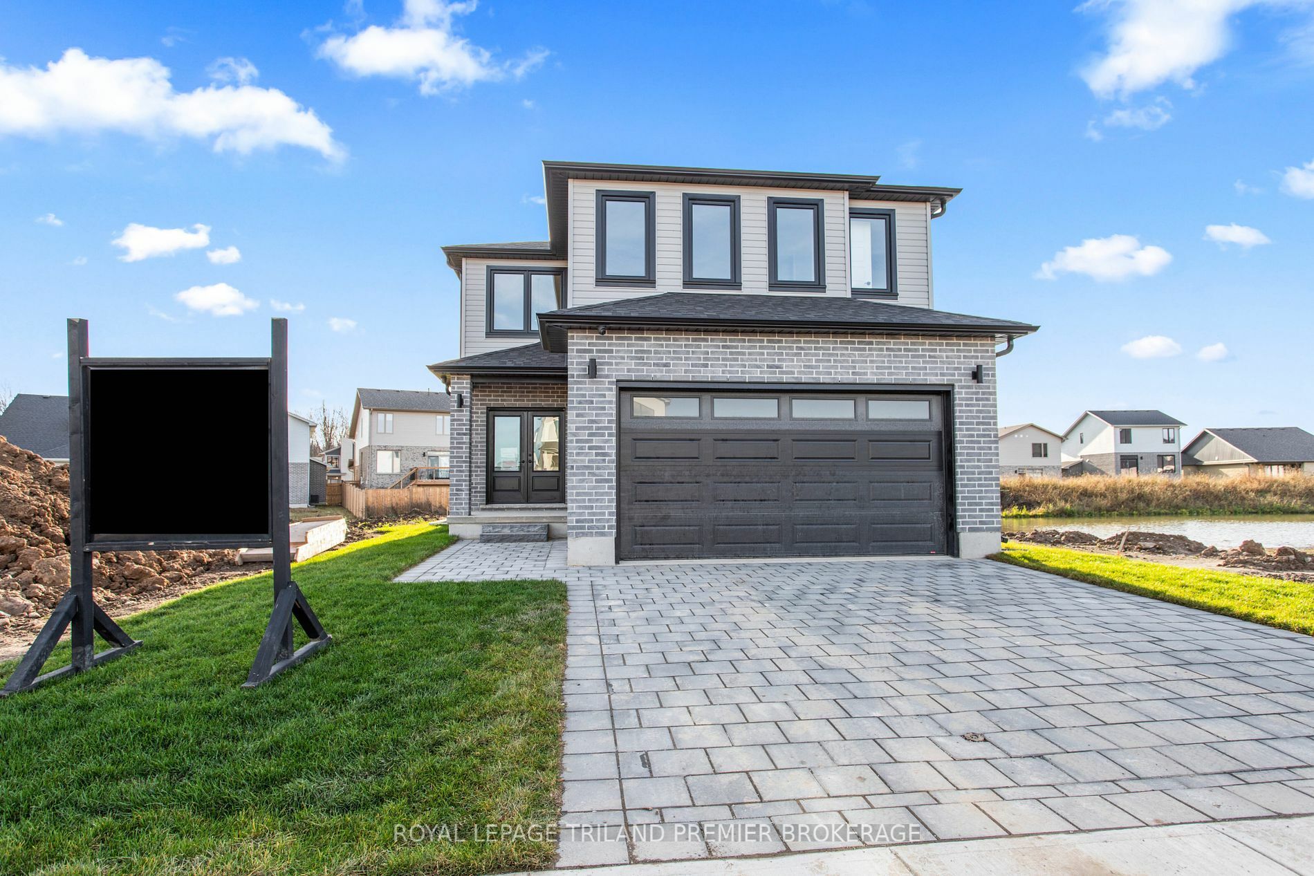 258 Hesselman Cres  London ON N6M 0K3 photo