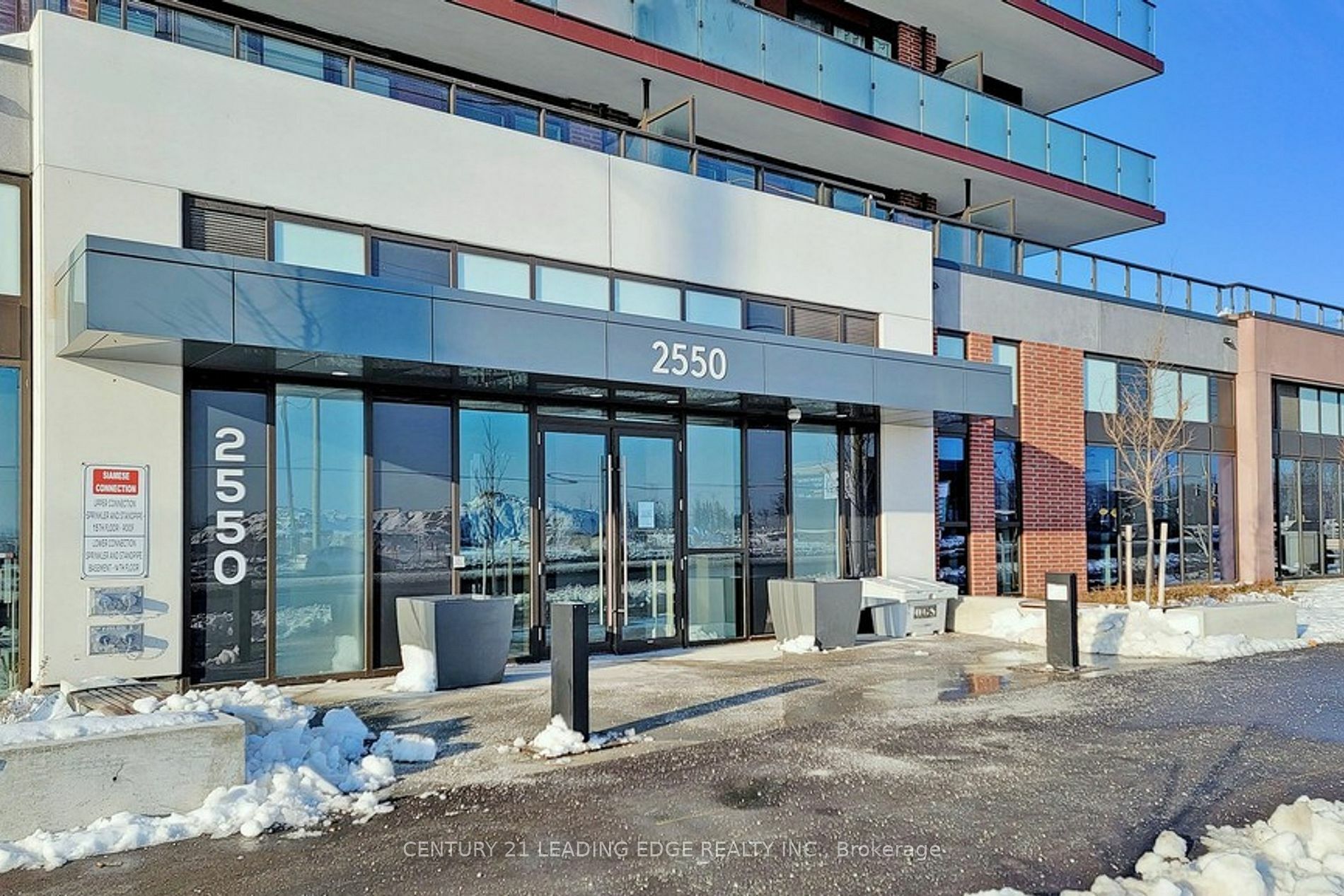 Property Photo:  2550 Simcoe St 1115  ON L1L 0P8 