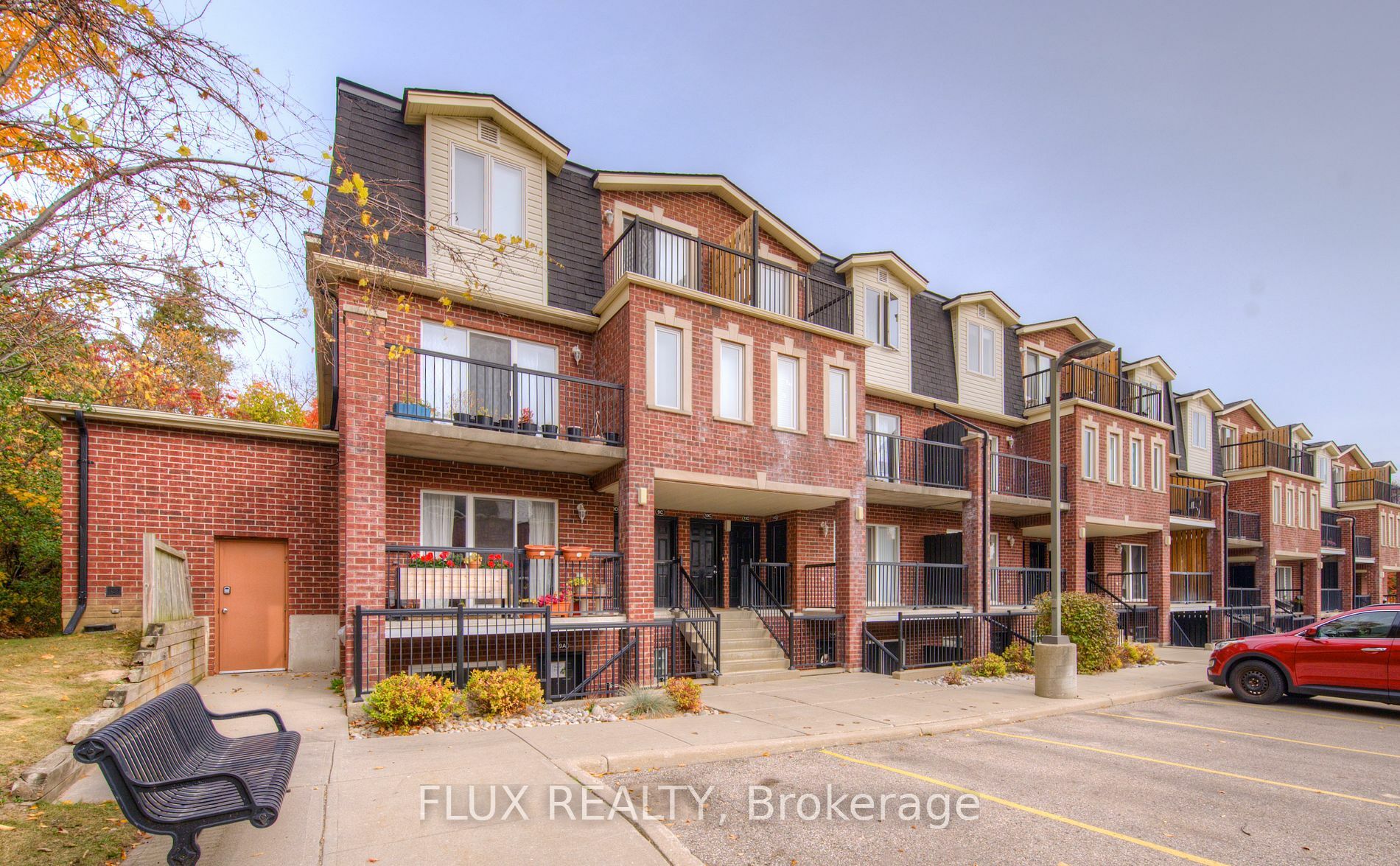 Property Photo: 45 Cedar Hill Crescent 10C ON N2E 0A2