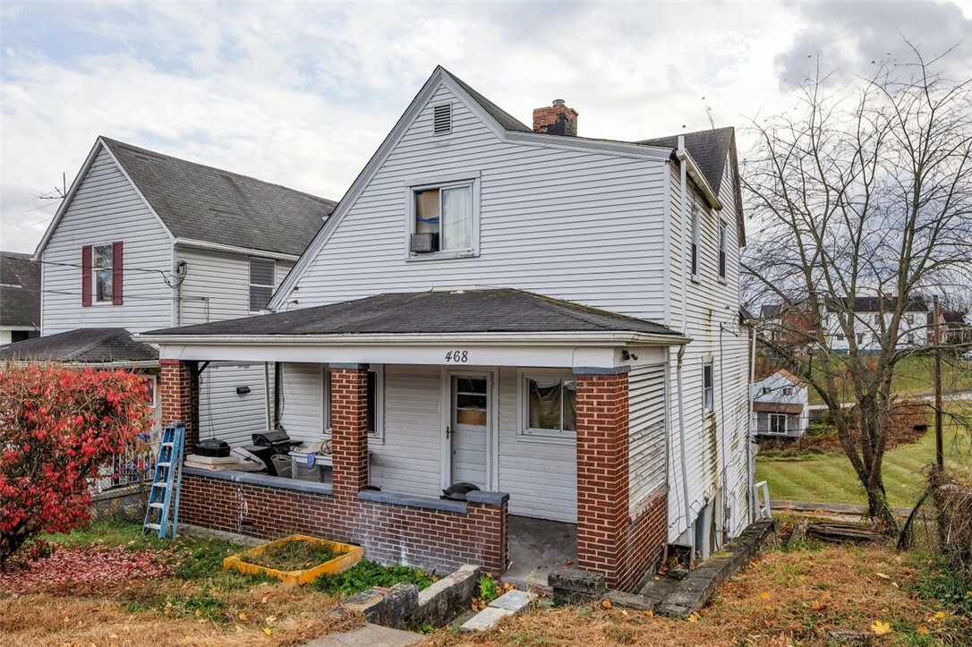 Property Photo:  468 4th St  PA 15033 