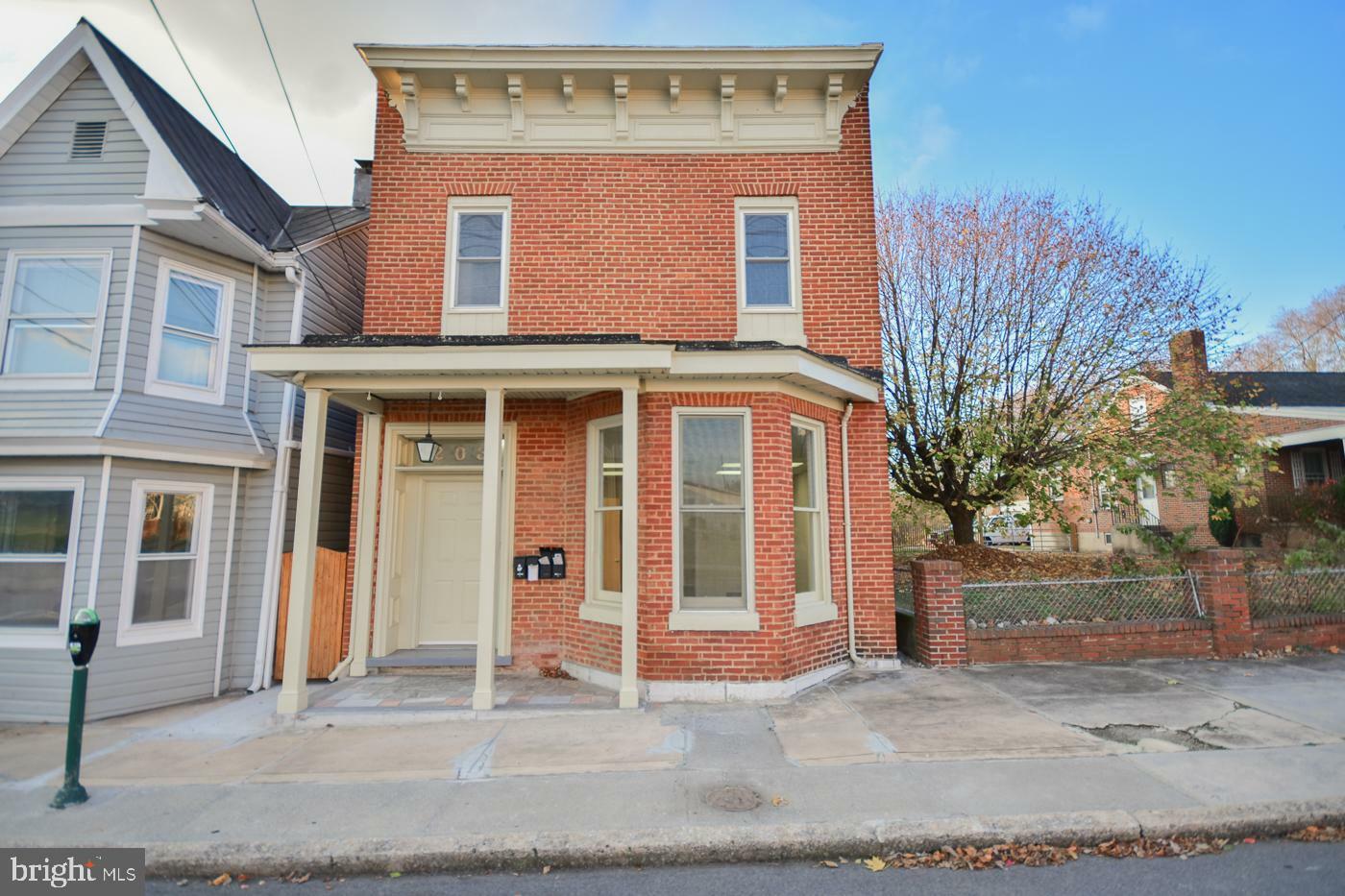 Property Photo:  203 W John St, Apt 4  WV 25401 