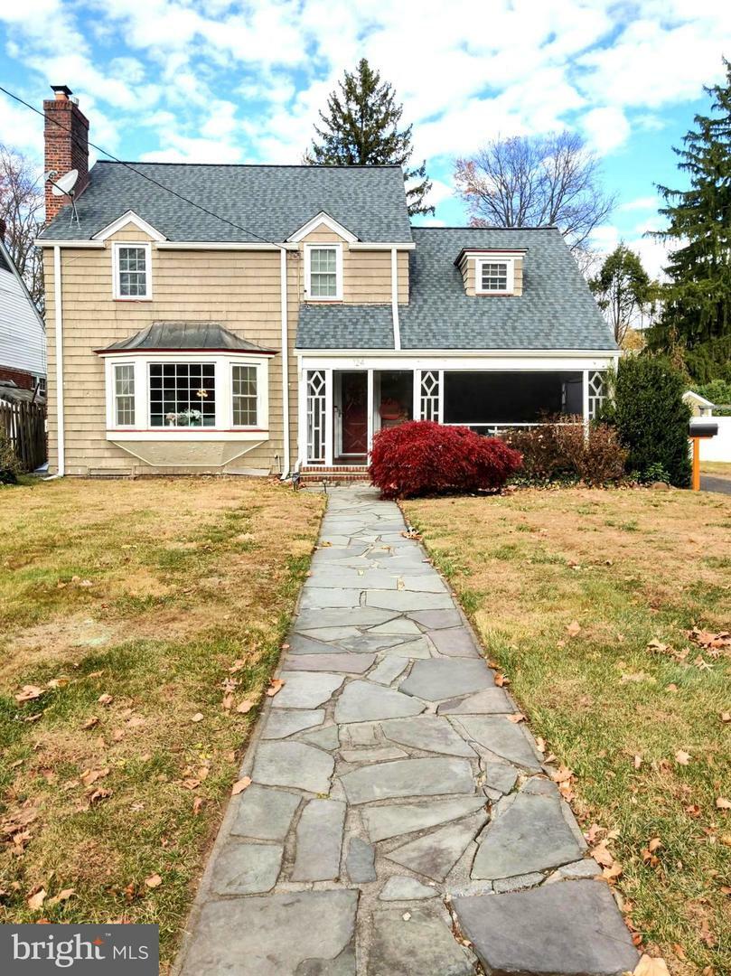 Property Photo:  124 Pemberton Avenue  NJ 07060 