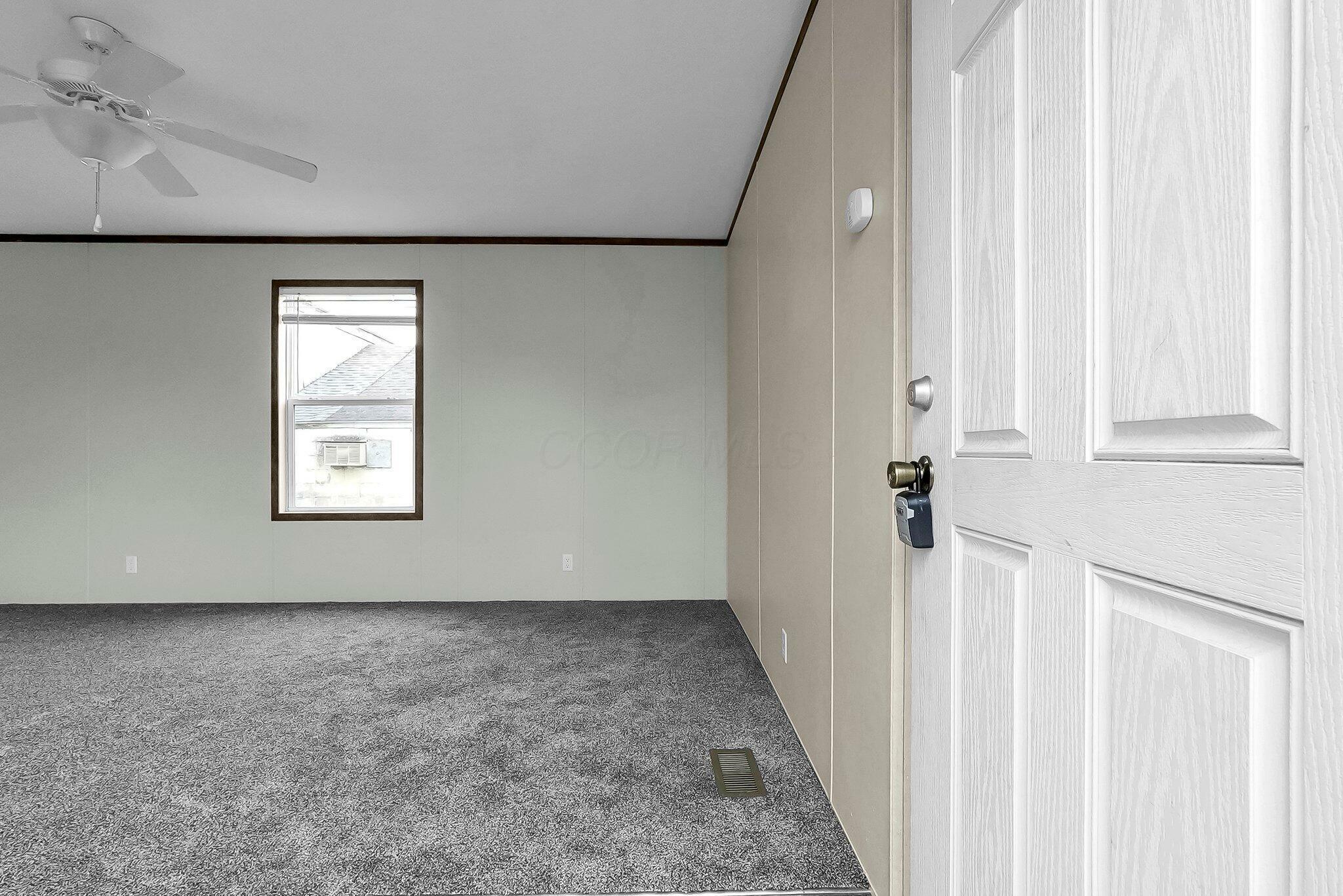 Property Photo:  71 Biddle Boulevard 6  OH 43106 