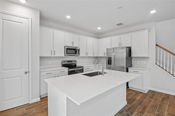 Property Photo: 680 Summit River Drive FL 32712