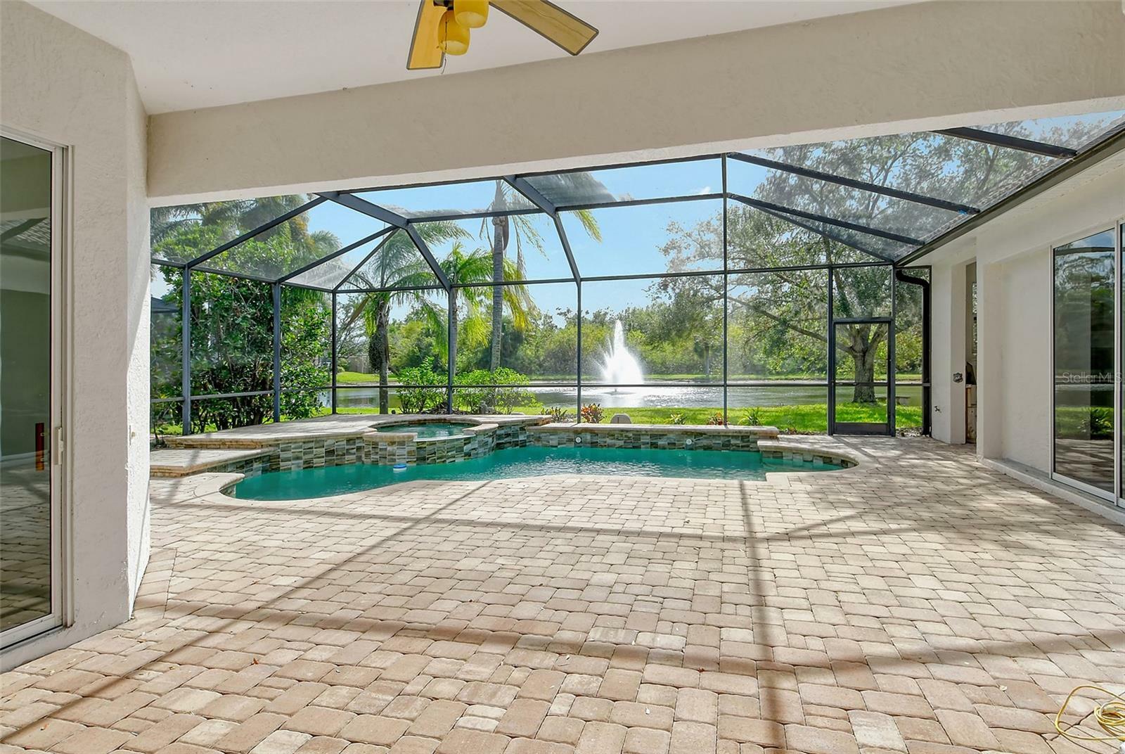 Property Photo:  7816 Crest Hammock Way  FL 34240 