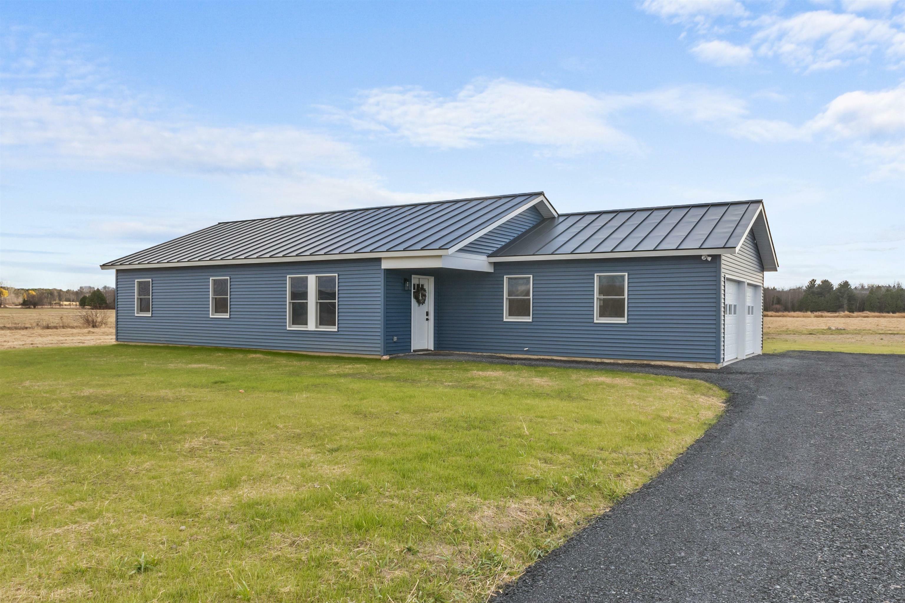 Property Photo:  585 New Road  VT 05463 