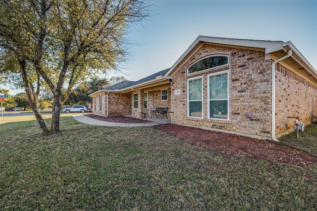 Property Photo:  420 Dakota Drive  TX 76058 