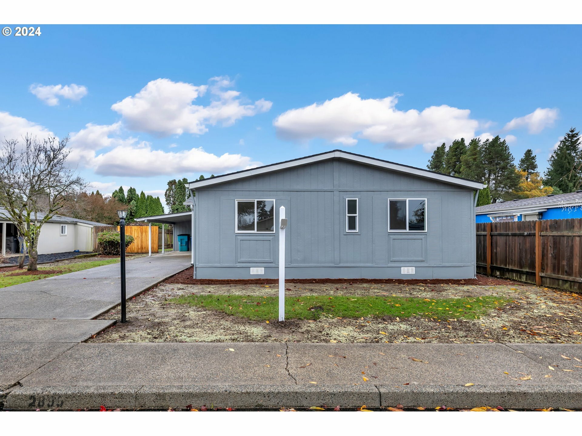 Property Photo:  2805 NE 80th St  WA 98665 