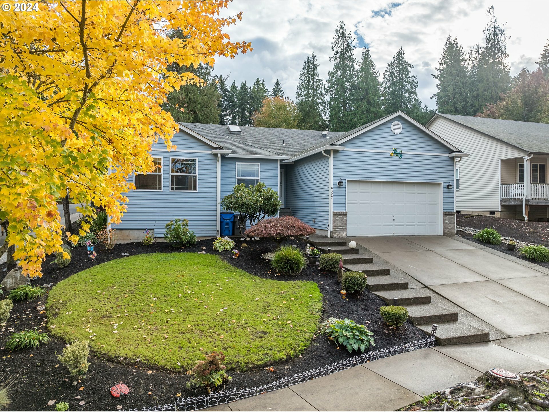 Property Photo:  8329 NE 16th St  WA 98664 