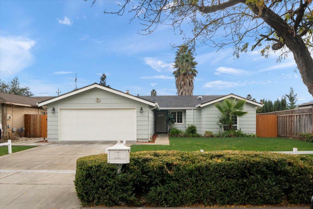 Property Photo:  860 Normington Way  CA 95136 