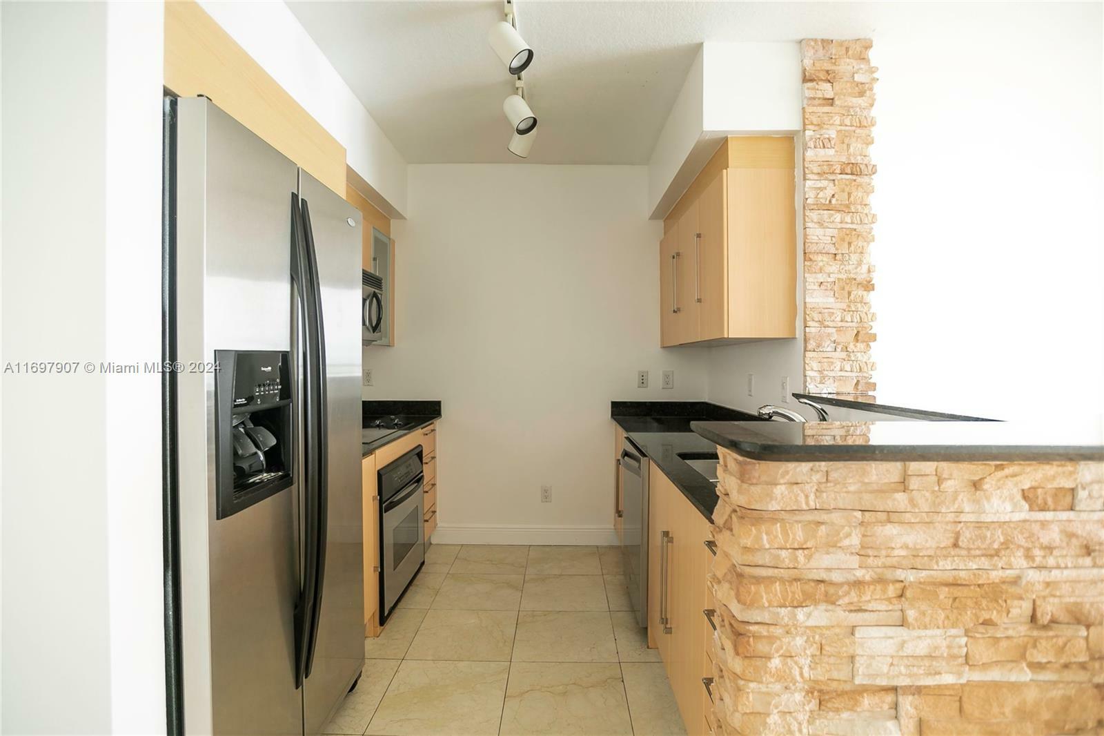 Property Photo:  335 S Biscayne Blvd 2710  FL 33131 