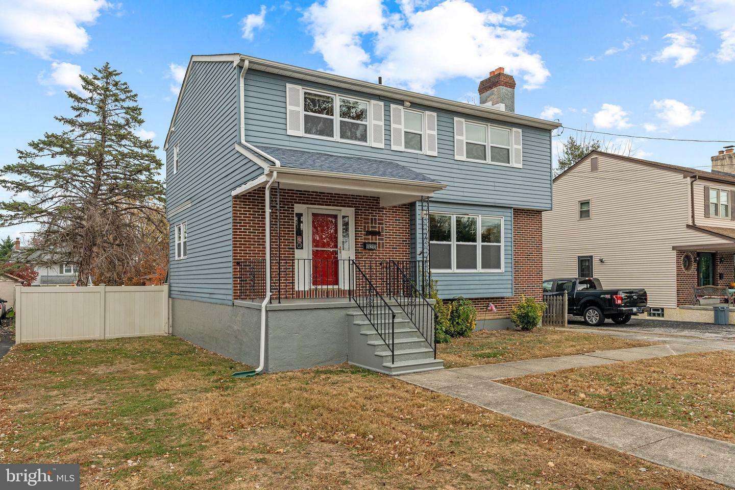 Property Photo:  820 Pearl Avenue  PA 19070 