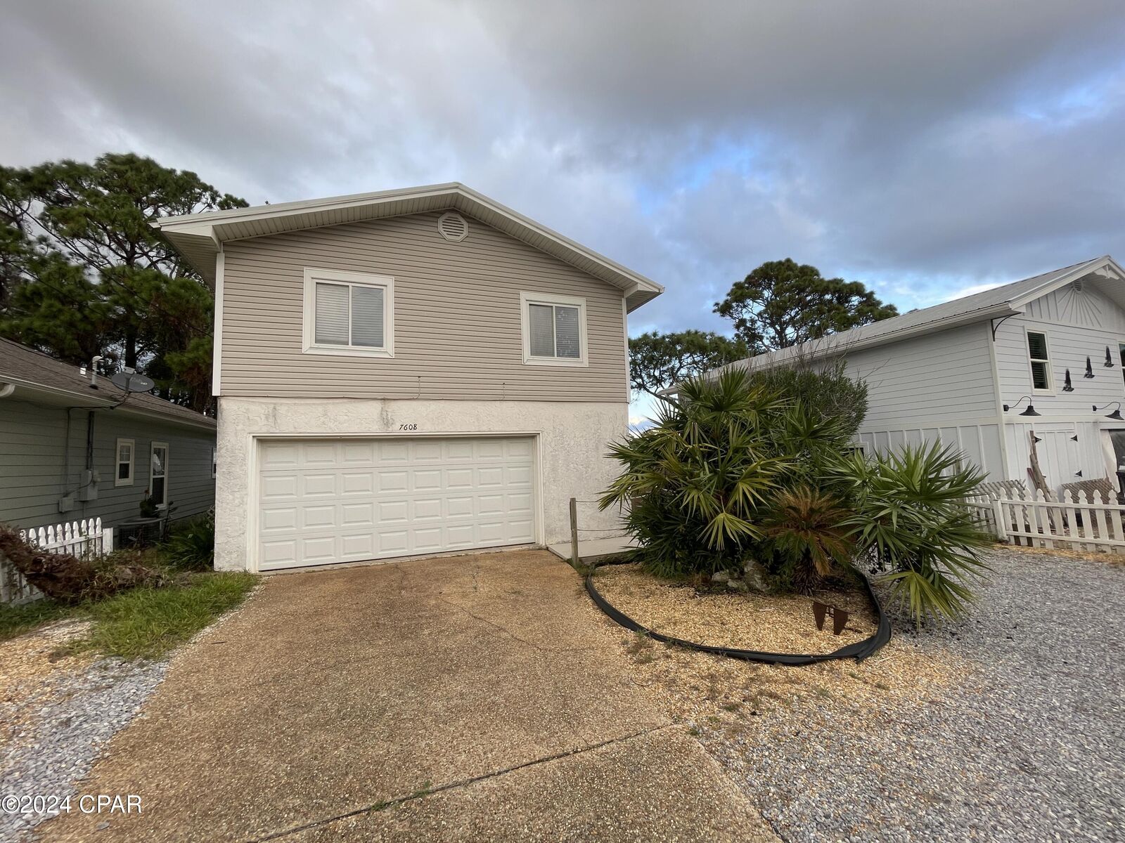 Property Photo: 7608 Sunset Avenue FL 32408
