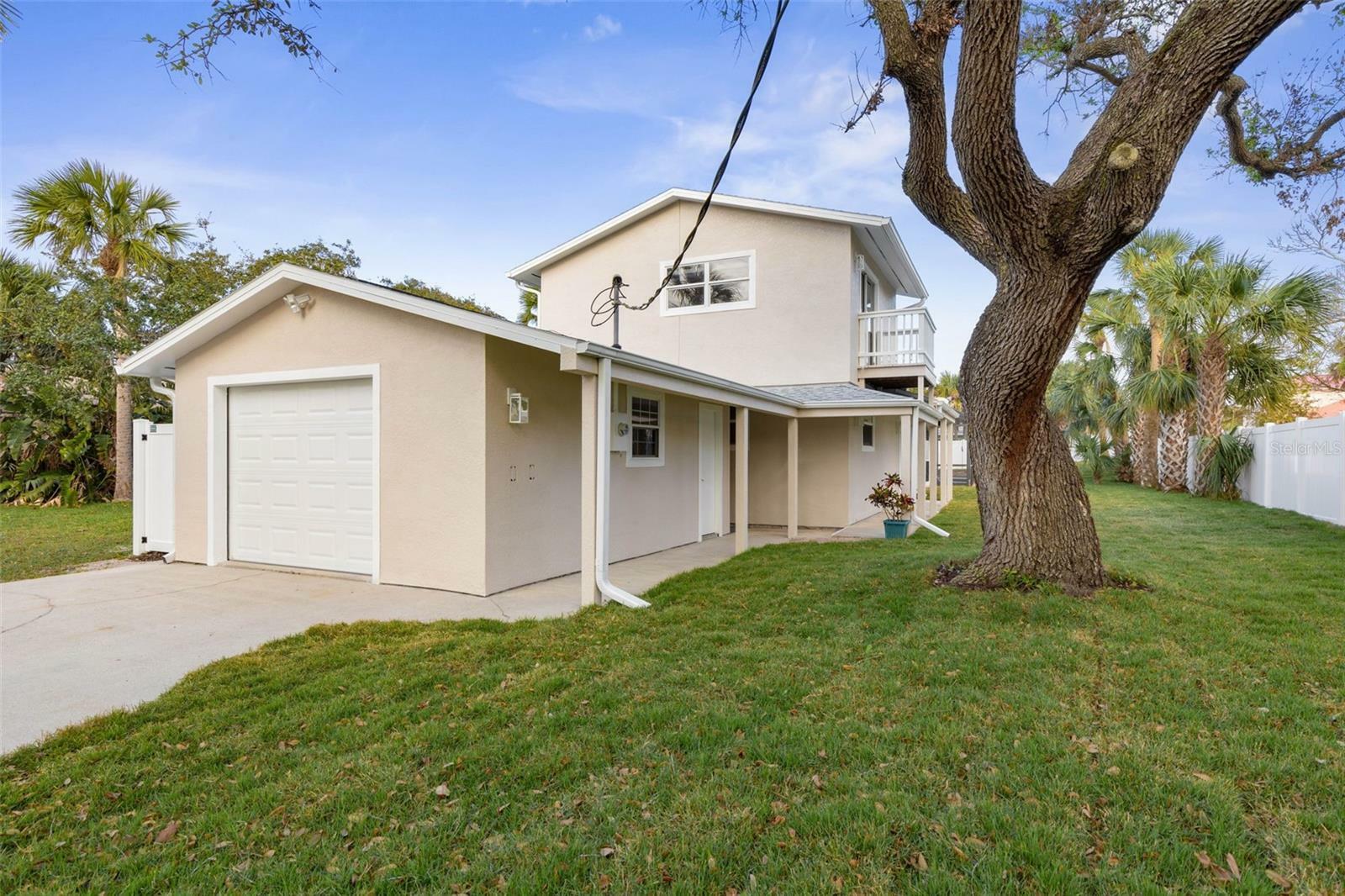 Property Photo: 2113 S Flagler Avenue FL 32136