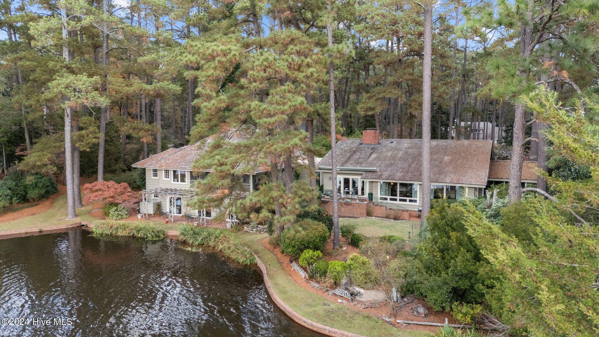 Property Photo:  85 Apawamis Circle  NC 28374 