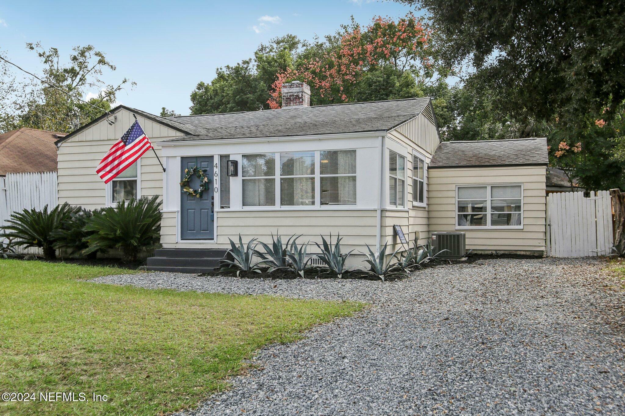 Property Photo:  4610 Cedarwood Road  FL 32210 