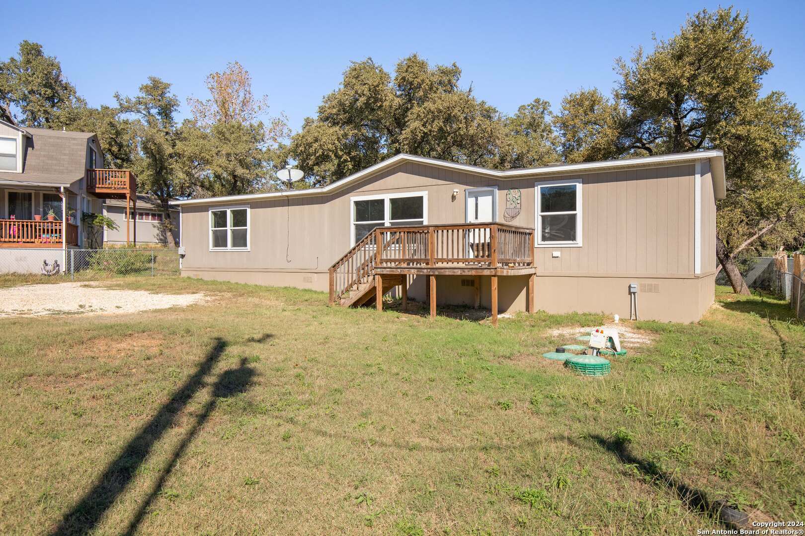 Property Photo:  223 Oaklane St  TX 78133 