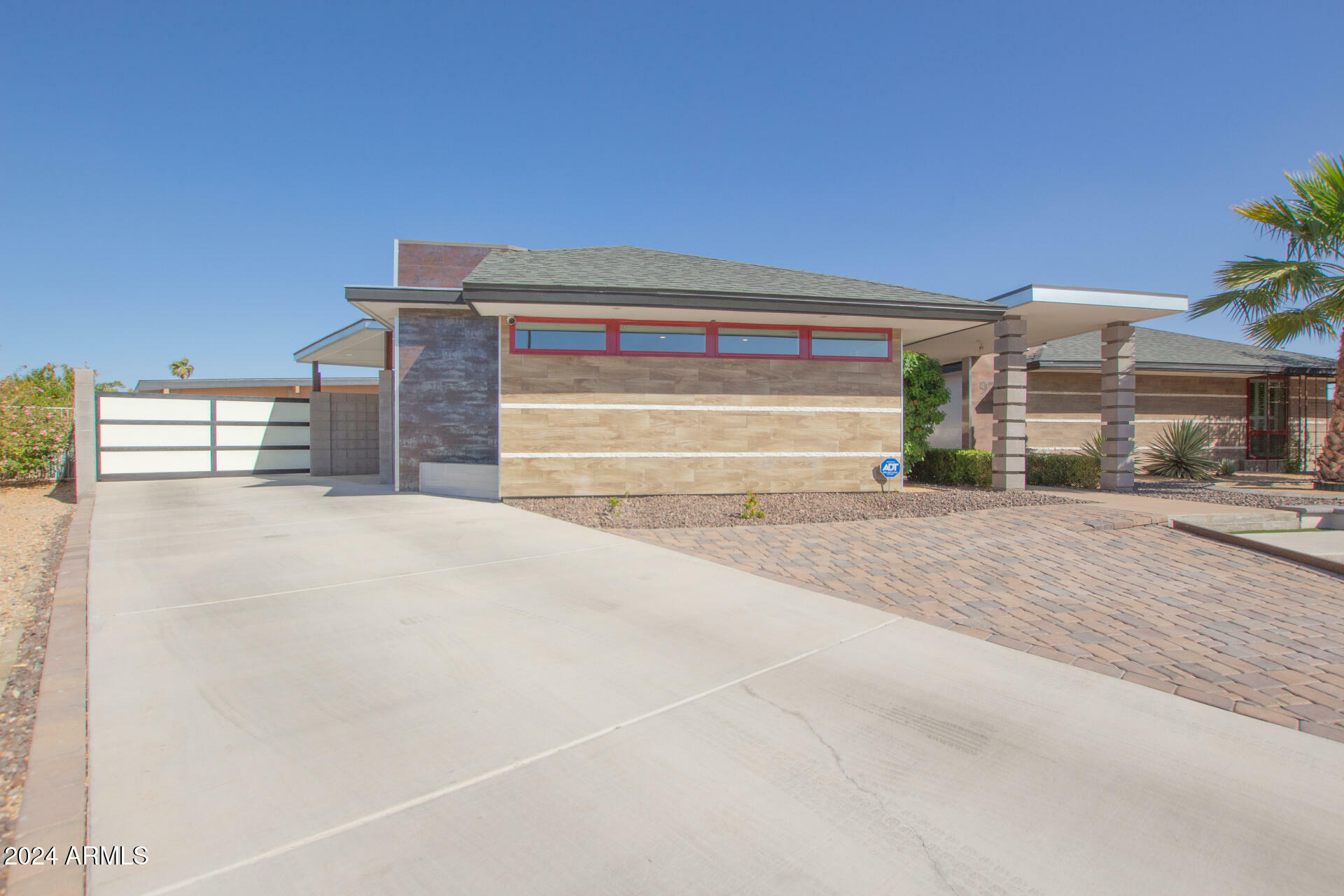 Property Photo:  9702 W Gatewood Court  AZ 85351 