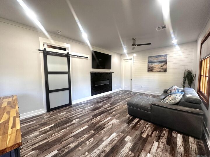 Property Photo: 2513 Jura St LA 70806