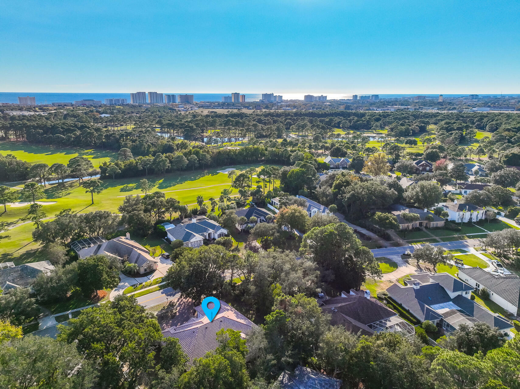 Property Photo:  122 W Country Club Drive  FL 32541 