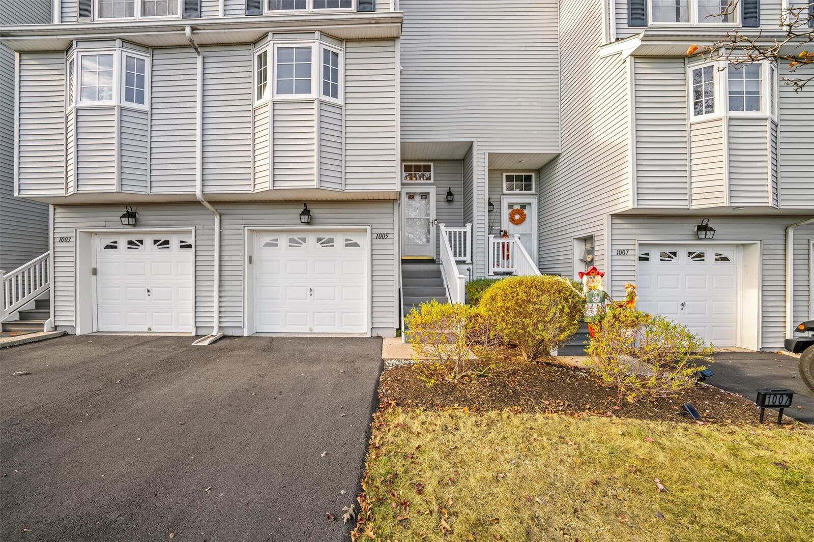 Property Photo:  1005 Ethan Allen Drive  NY 12553 