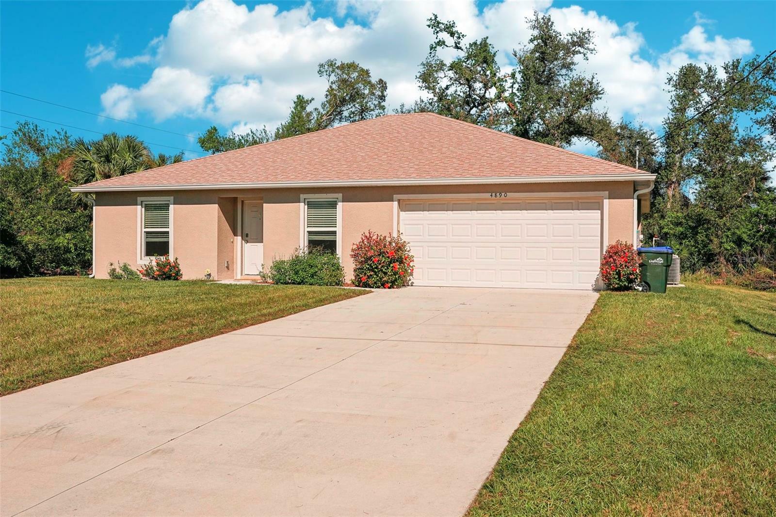 Property Photo:  4890 Laramie Circle  FL 34286 