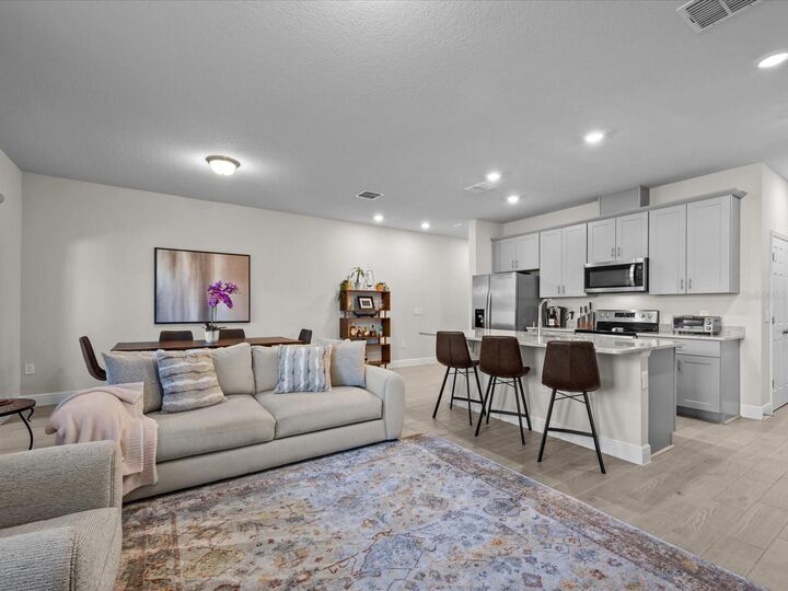 Property Photo:  1323 Merrydale Way  FL 32792 