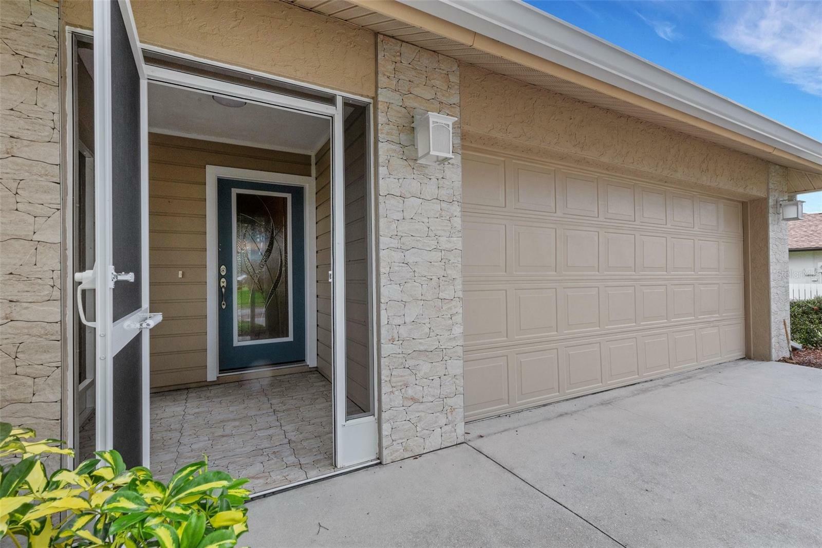 Property Photo:  304 Woodingham Court  FL 34292 