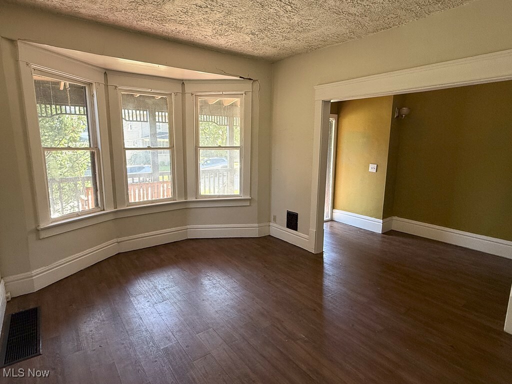 Property Photo: 90 Hurlburt Avenue OH 44303