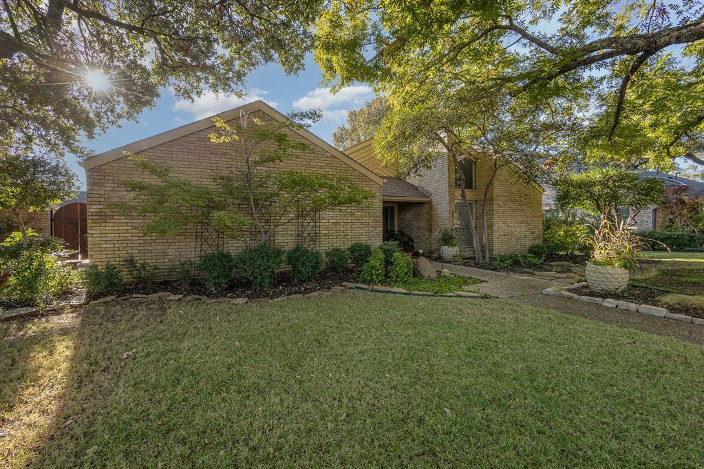 Property Photo: 2802 Leisure Lane TX 75006