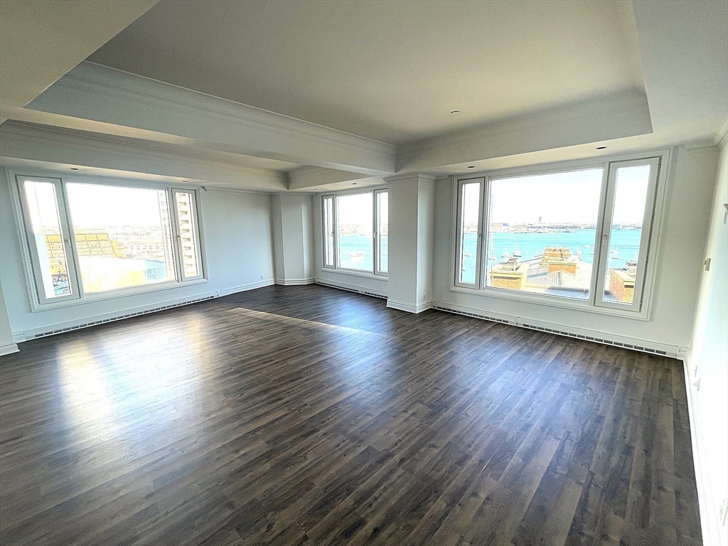 Property Photo:  10 Rowes Wharf 1002  MA 02110 