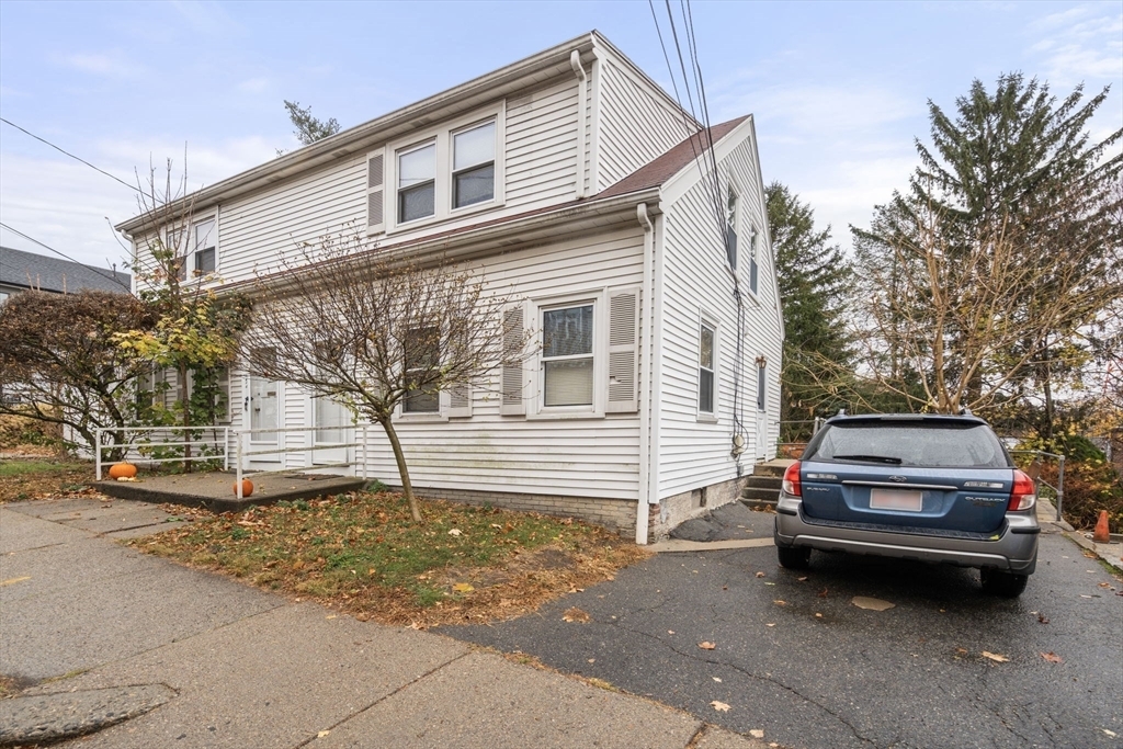 Property Photo:  24 Mechanic St. 24  MA 02464 