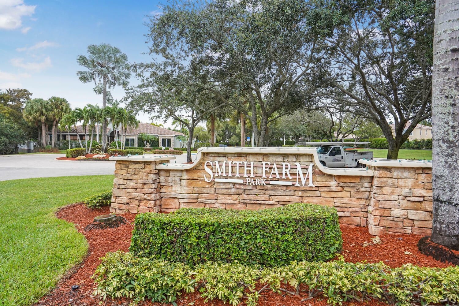 Property Photo:  7216 Copperfield Circle  FL 33467 