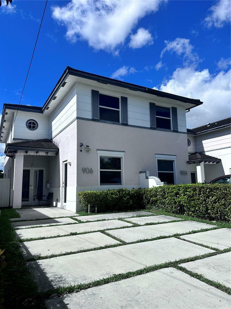 Property Photo:  906 SW 65th Ave  FL 33144 