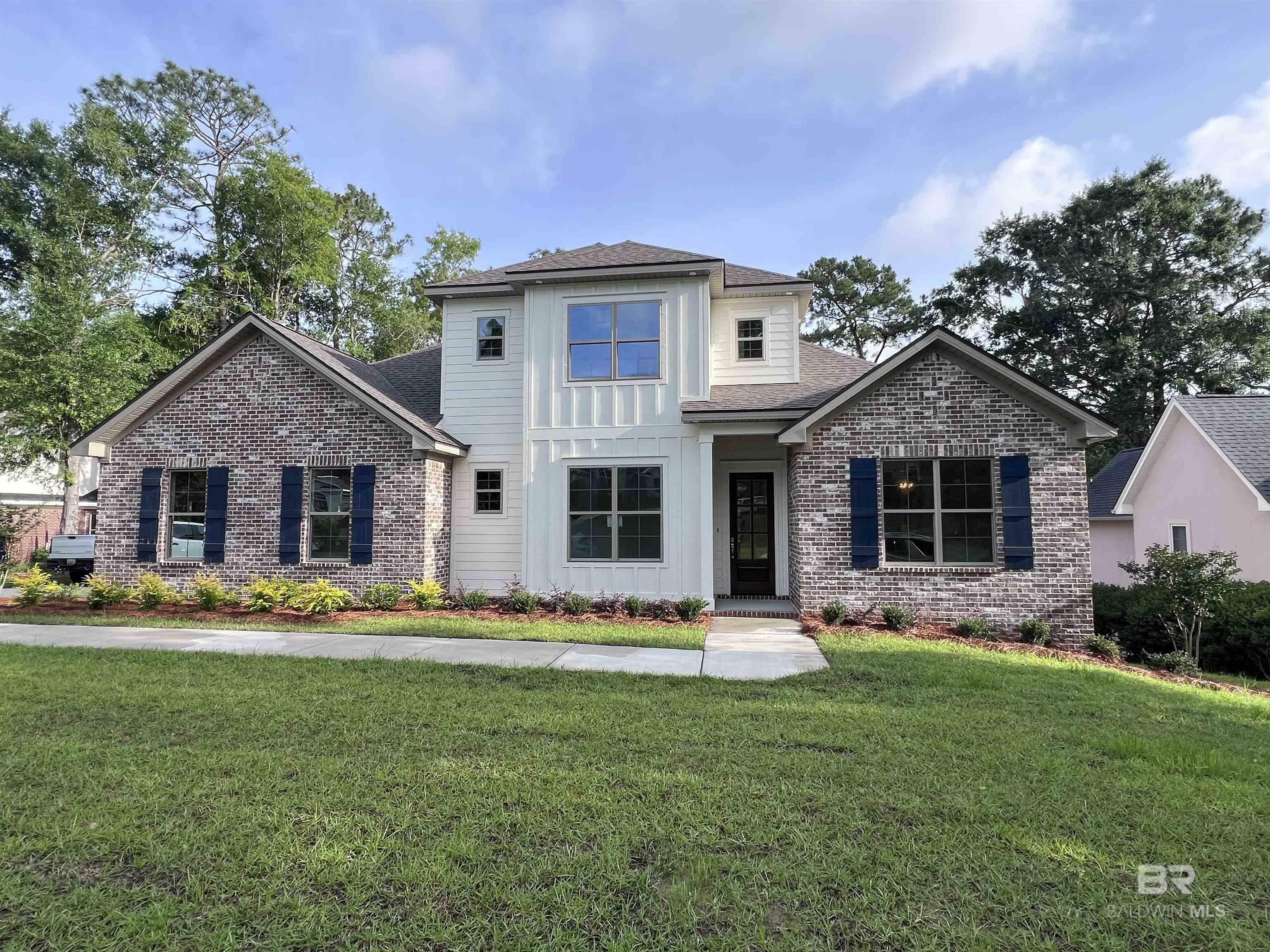 Property Photo: 211 Rock Creek Parkway 5 AL 36532